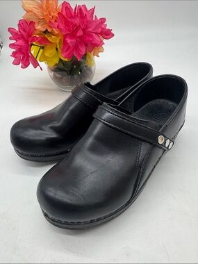 Sanita Black Leather Clog Shoe EU Size 38 CM10297B